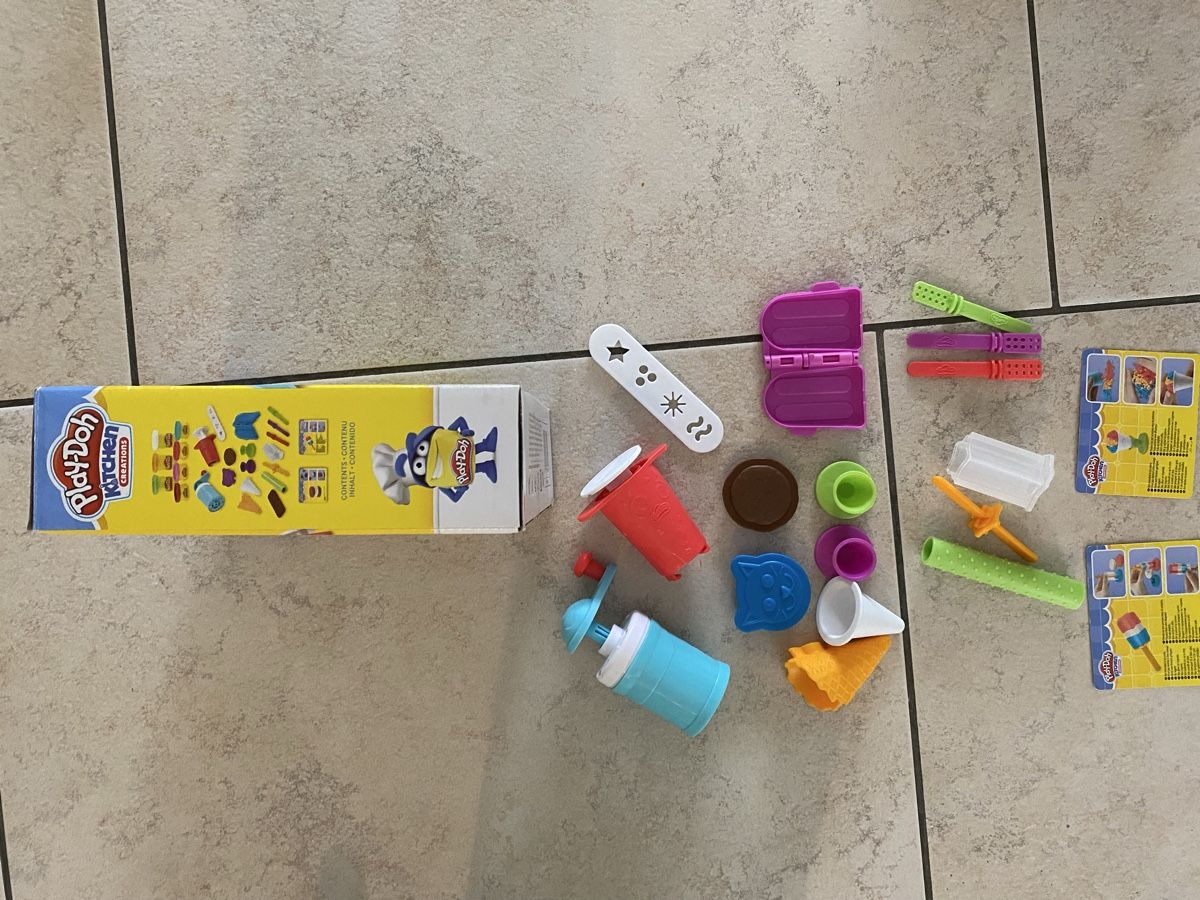 Play-Doh Giocattoli: Play-Doh Kitchen Creations Glacemaschine – Usato da Uster venduto da muse70 1