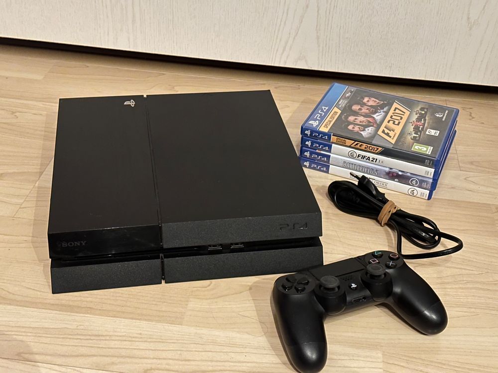 Sony Playstation 4 / Ps4 + 4 Games Kaufen auf Ricardo