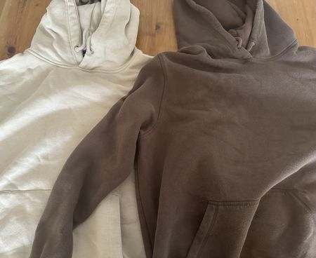 2 Kapuzenpullover (Hoodies)