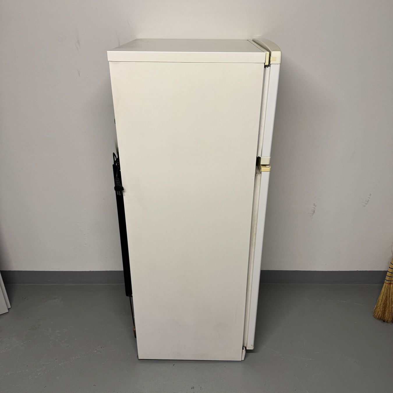 Whirlpool Kühlschrank: Frigo Whirlpool – Gebraucht aus La Chaux-de-Fonds von _x.c_4 2