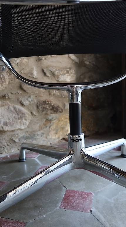 Eames Sedie: Eames EA 107 Netzstühle 2x – Usato da Luzern venduto da B-R 3