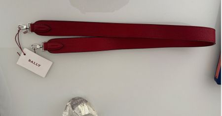 Bally damen Taschen Gurt Leder Rot 100cm