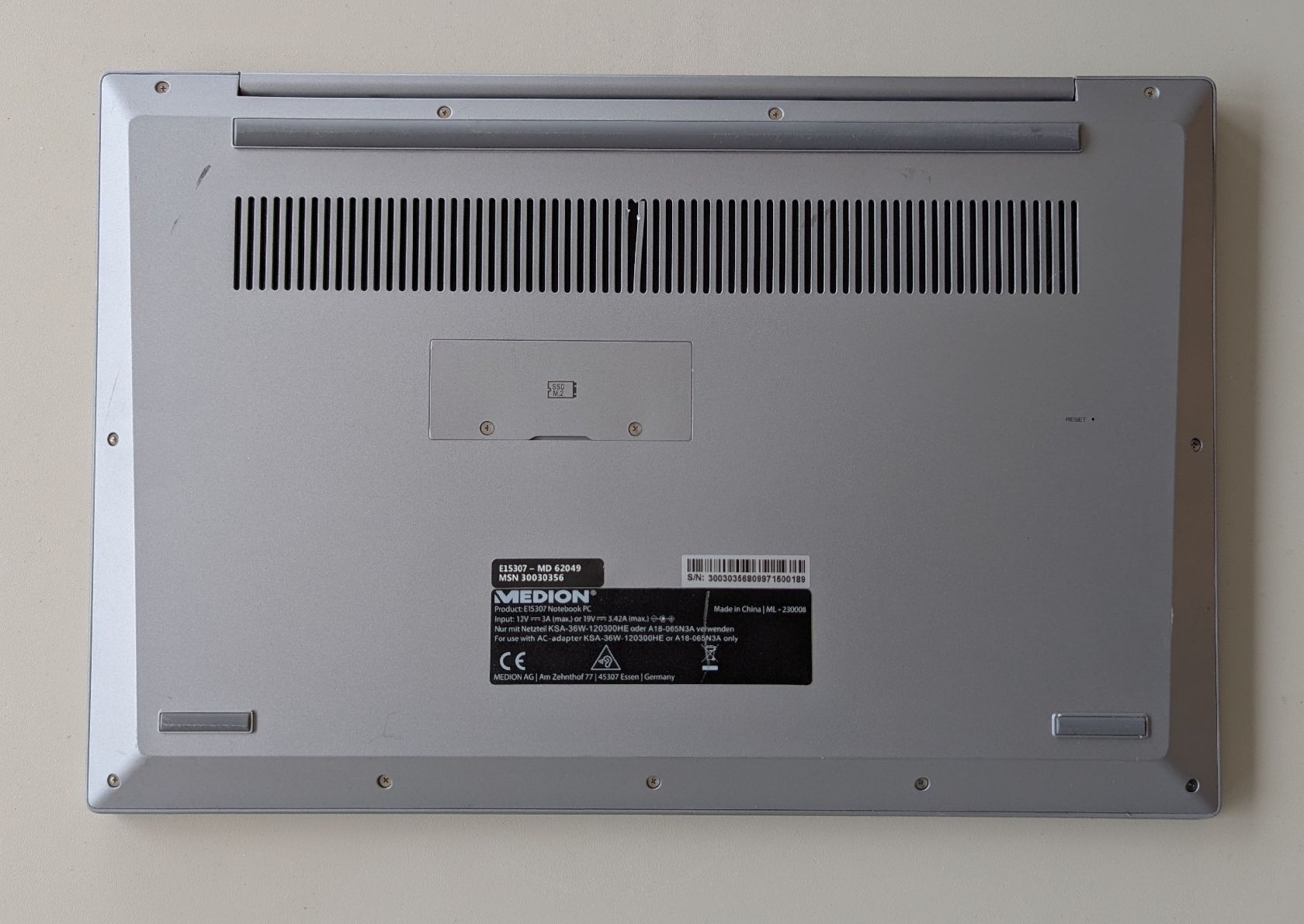 Medion Notebook: Medion Akoya E14308 Laptop – Usato da Zürich venduto da pointedarch 3