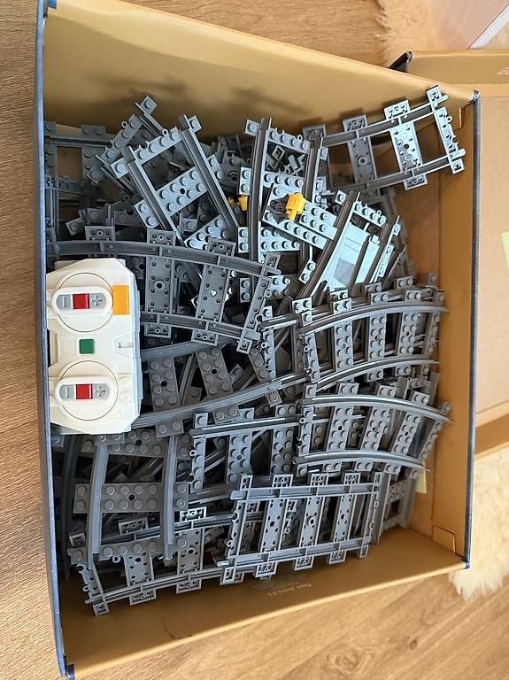 Kit di costruzioni: Vendo lego treno passeggeri  – Usato da Lostallo venduto da Berenike 2