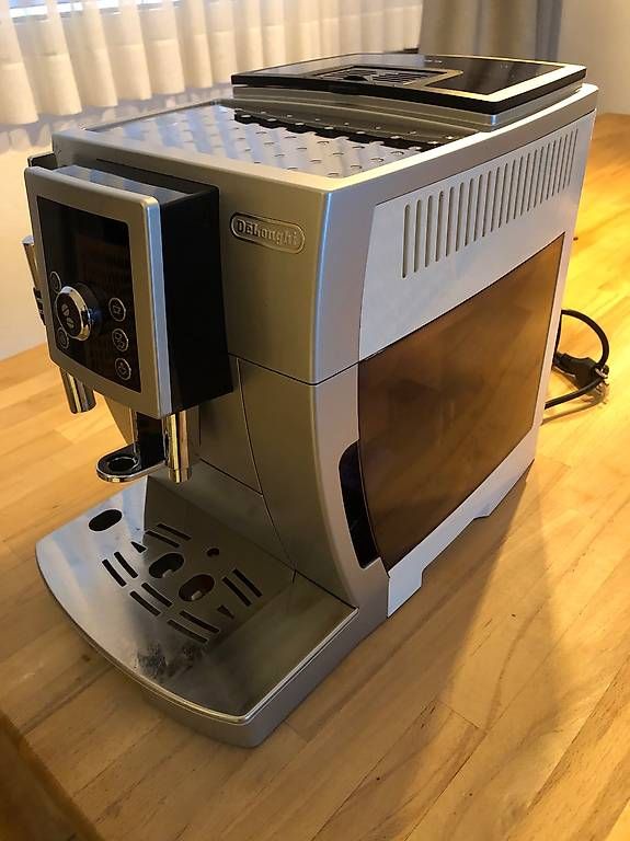 Macchine per caffè & Macchine per espresso: Delonghi  Kaffevollautomat  – Usato da Buchs Ag venduto da rock23 1