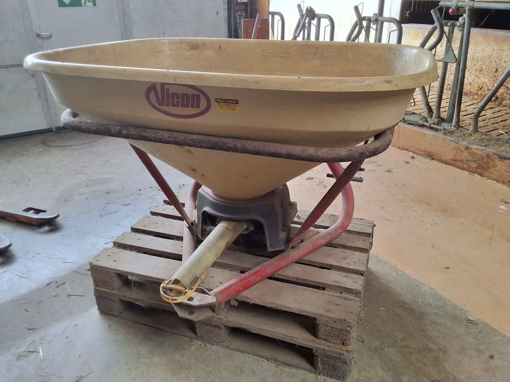 Vicon Spandiconcime: Duengerstreuer Vicon – Usato da Mandach venduto da bbo_rf8n 3