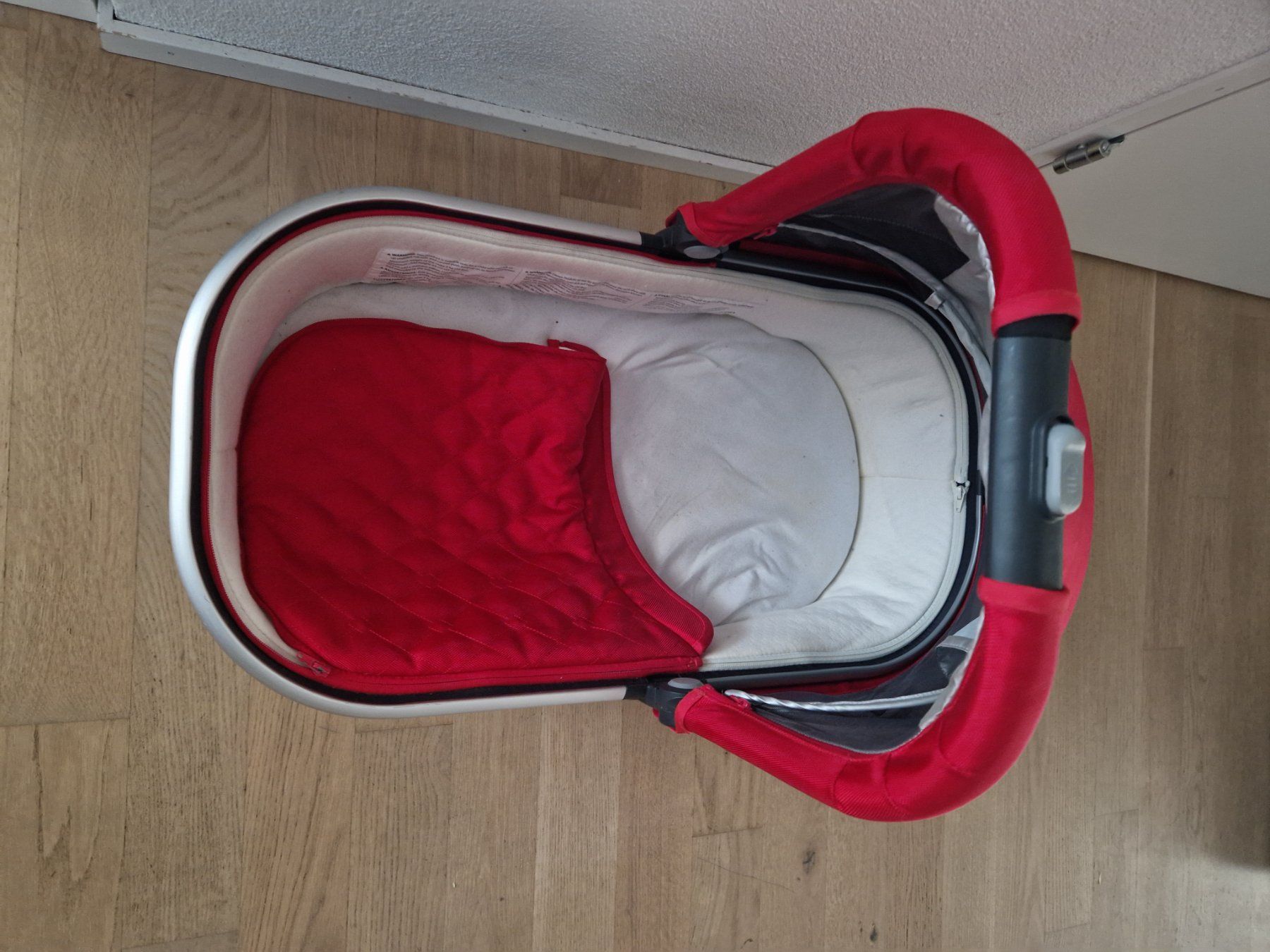 UPPAbaby Carrozzine: Uppababy Vista Bassinet – Usato da Dübendorf venduto da Barbarita88 1