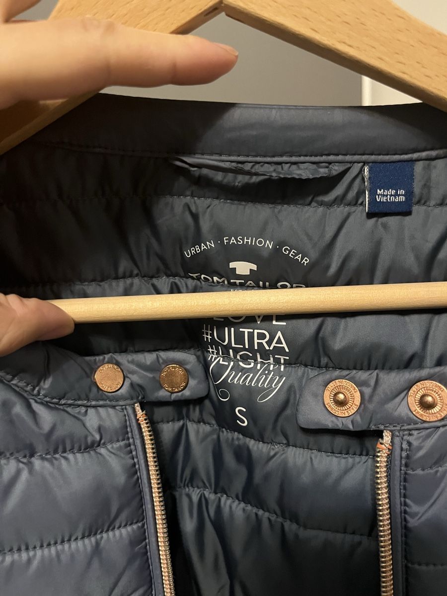 Tom Tailor Jacken: Modische Eisblaue Tom Tailor Jacke Gr. S – Gebraucht aus Zollikerberg von LLV 5
