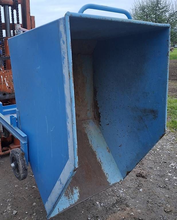 Conteneurs de construction: Staplermulde/Kippmulde – D'occasion à Siebnen par Grosswis50 1