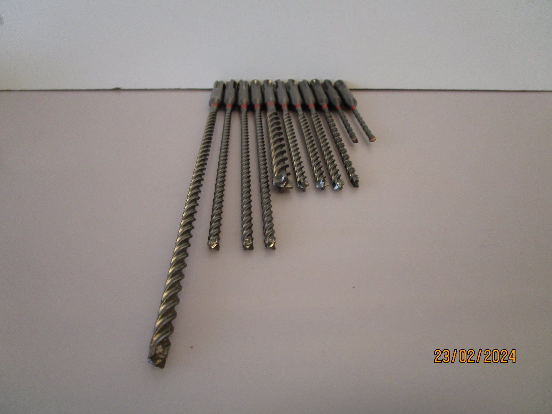 Alle Werkzeuge: LOT DE 9 FORETS HILTI – Neu (gemäss Beschreibung) aus Chêne-Bourg von  3