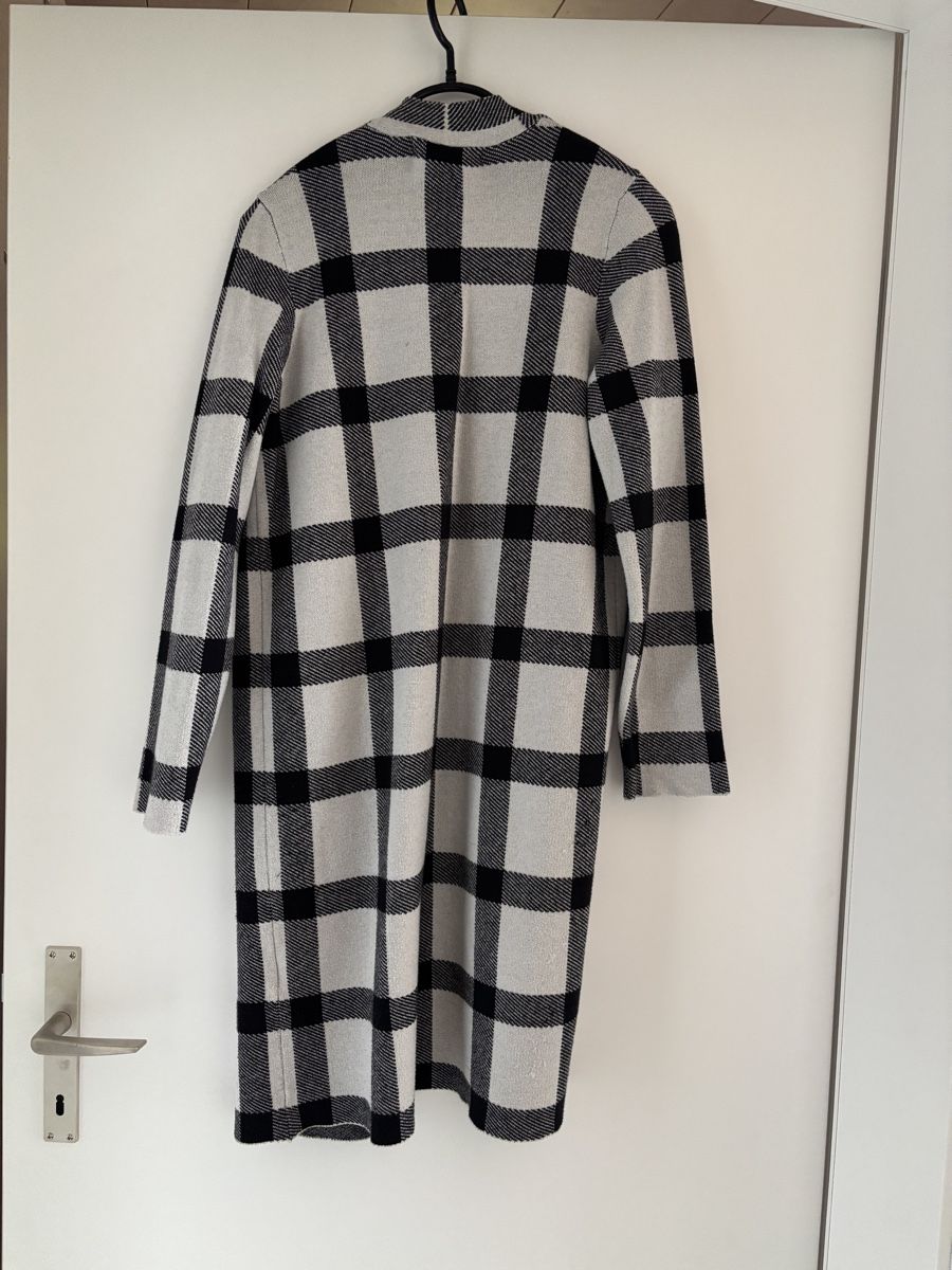 Vero Moda Giacche: Damen Strickjacke Karomuster Grösse S neuwertig – Usato da Utzenstorf venduto da noe_k7ql 1