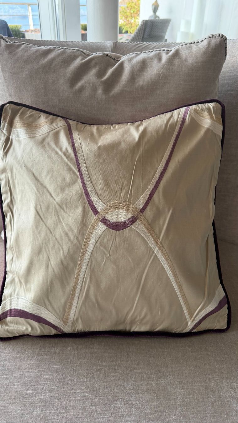 Cuscini: 10 Kissenhüllen 45x45cm mit Käderumrandung – Usato da Jona venduto da HBD-Home 3