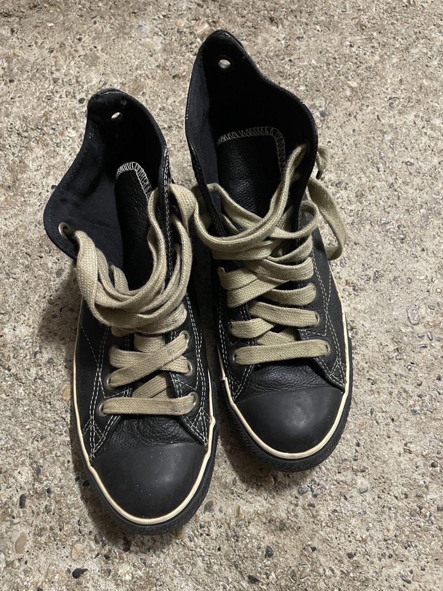Converse Scarpe da uomo: Converse All Star Leder Sneaker Schwarz Grösse 40 – Usato da Neuchatel venduto da shi_9fzw