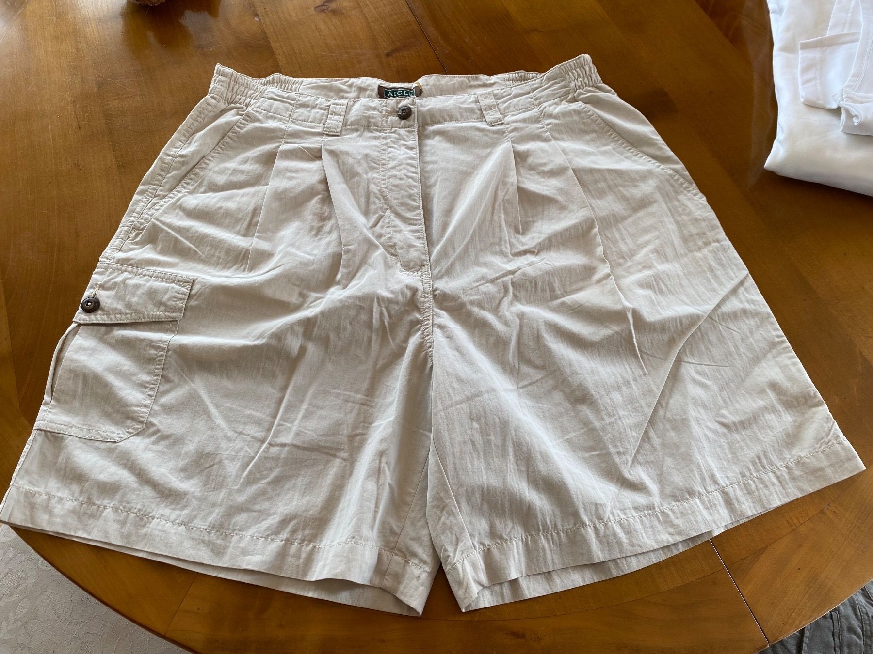 Pantaloni: Bermuda de la marque AIGLE !!NEUF!! – Nuovo (secondo la descrizione) da Pfaeffikon ZH venduto da BACozAfer