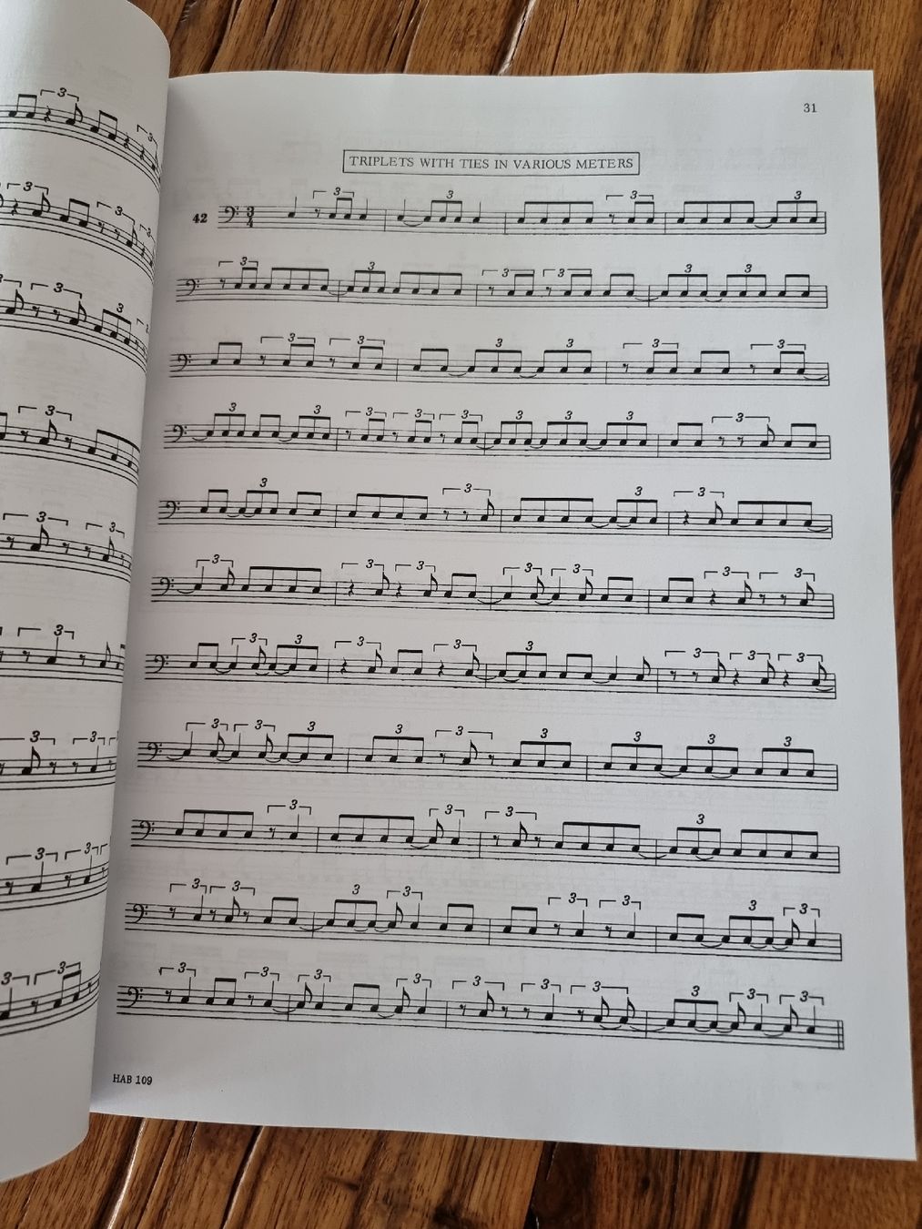 Musikinstrumente: LOUIS BELLSON ODD TIME READING TEXT SCHLAGZEUG U.A. BUCH – Neu (gemäss Beschreibung) aus Zofingen von Tinpan 2