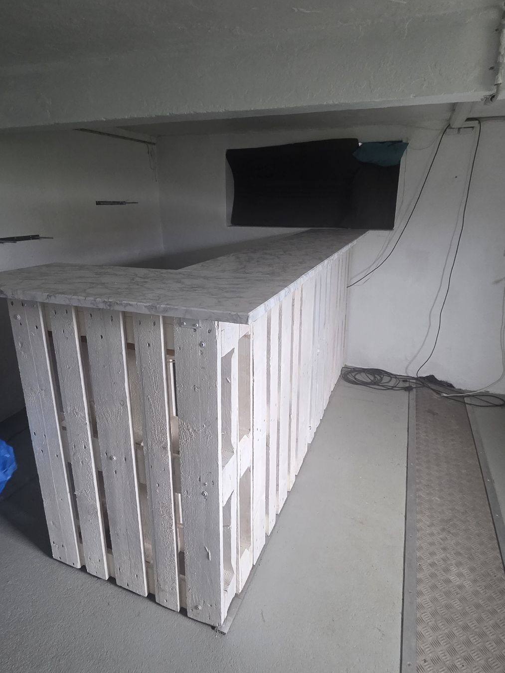 Pallets: Paletten Bar – Usato da Wolfwil venduto da san_7xhb