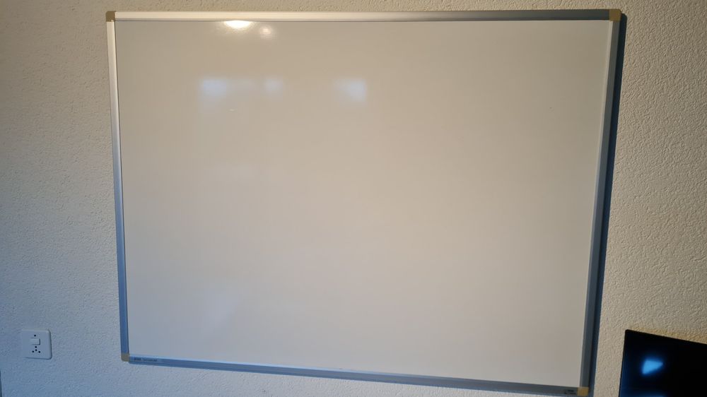 Magnetisches Glas-Whiteboard 61 X 45,7 Cm – Trocken Abwischbar, Ultra-weiß, Mit Stiftablage