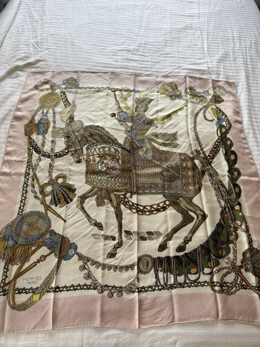Foulard & Sciarpe: Hermés Foulard – Nuovo (secondo la descrizione) da Diepflingen venduto da mer_gpc7