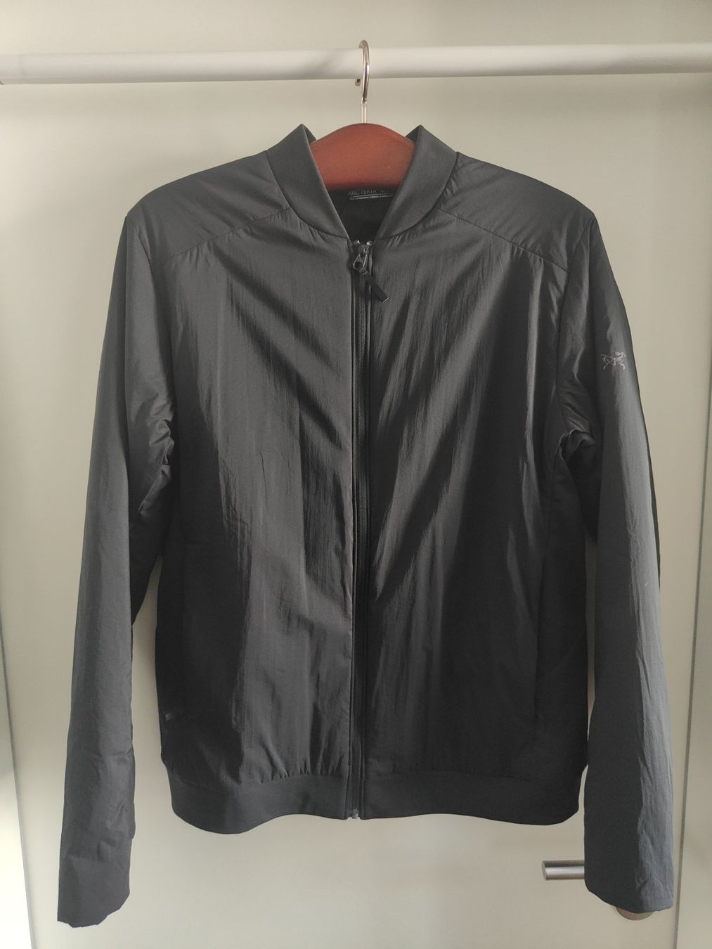 Arcteryx Jacken: Arc'teryx Seton Jacket, M, nie getragen – Gebraucht aus Olten von Gegendiekultur