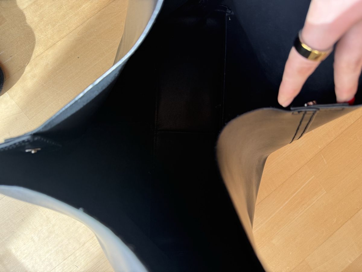 Na-kd Sacs femmes: NAKD-Ledertasche mit Knopfverschluss – D'occasion à Gsteigwiler par Styxi 4