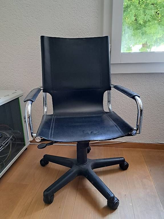 Sedie: Edler Bürostuhl mit Leder & Chromstahl – Usato da Uhwiesen venduto da Marthalen02