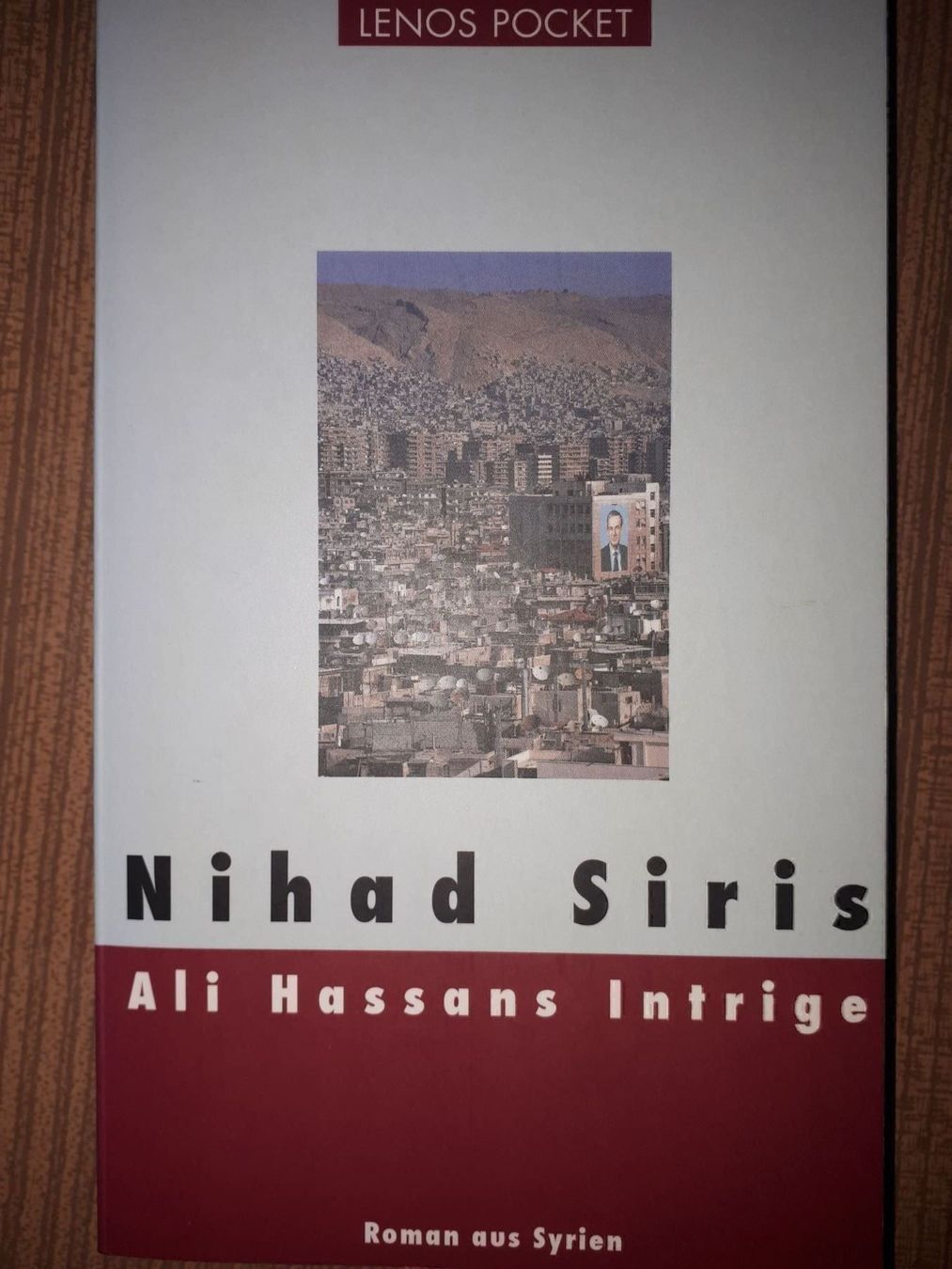 Livres: Nihad Siris Ali Hassans Intrige - – D'occasion à Basel par Alacant