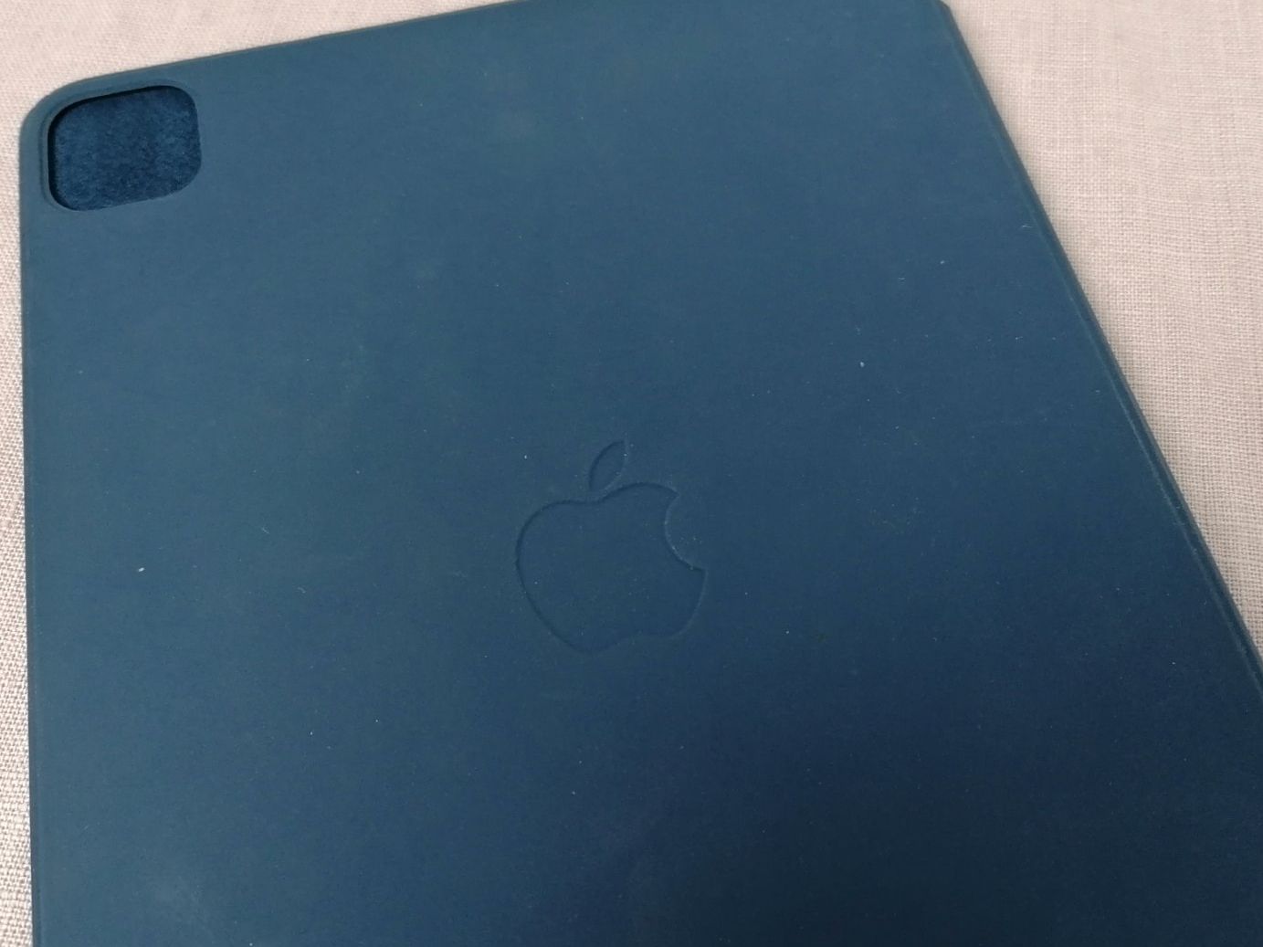 Apple Covers & Borse: Original i-Pad Hülle Magnet – Usato da Köniz venduto da Brockenreich 2