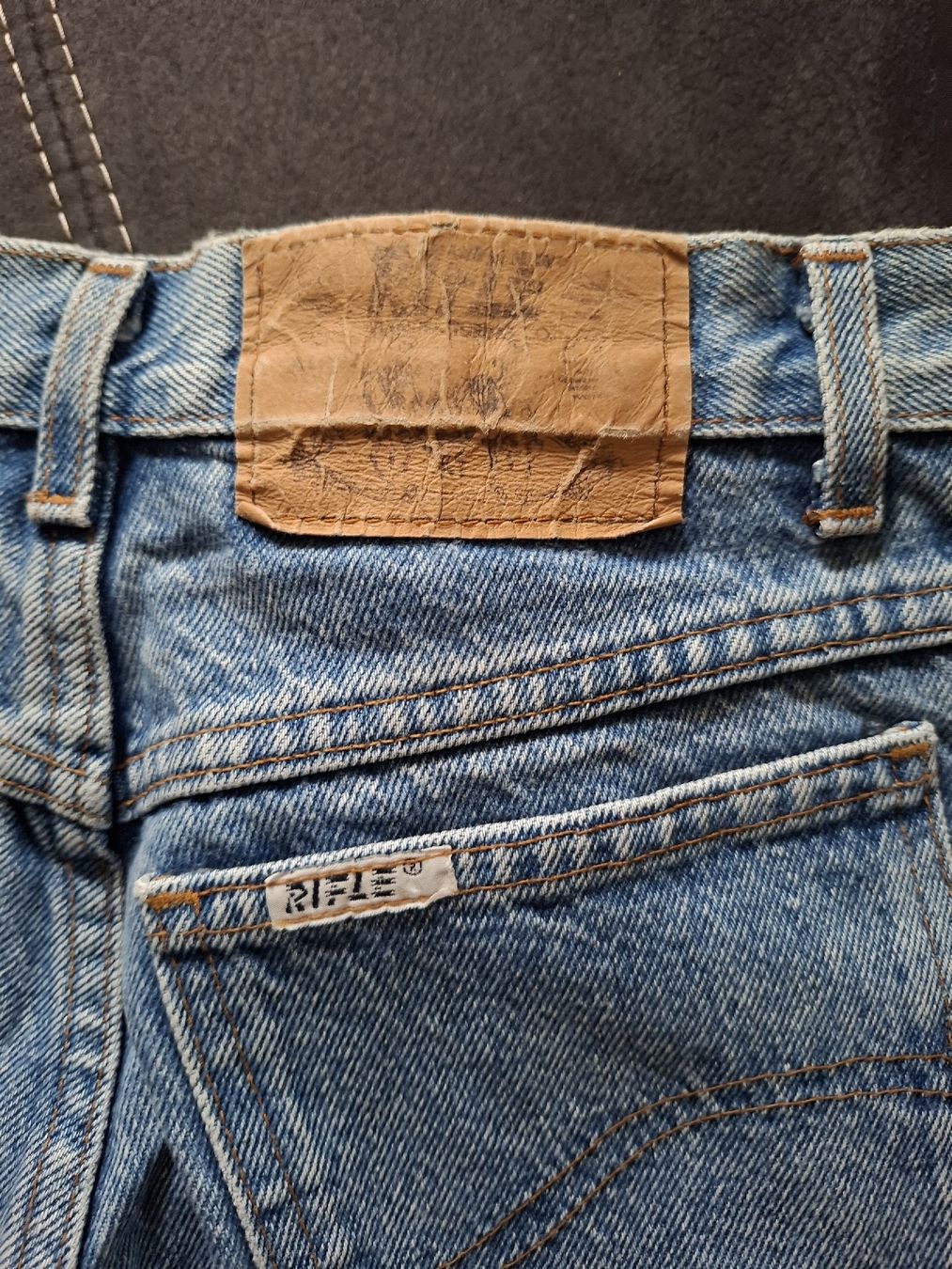 Rifle Jeans: Rifle Jeans späte 80er – Usato da Hunzenschwil venduto da Hardrock6 1