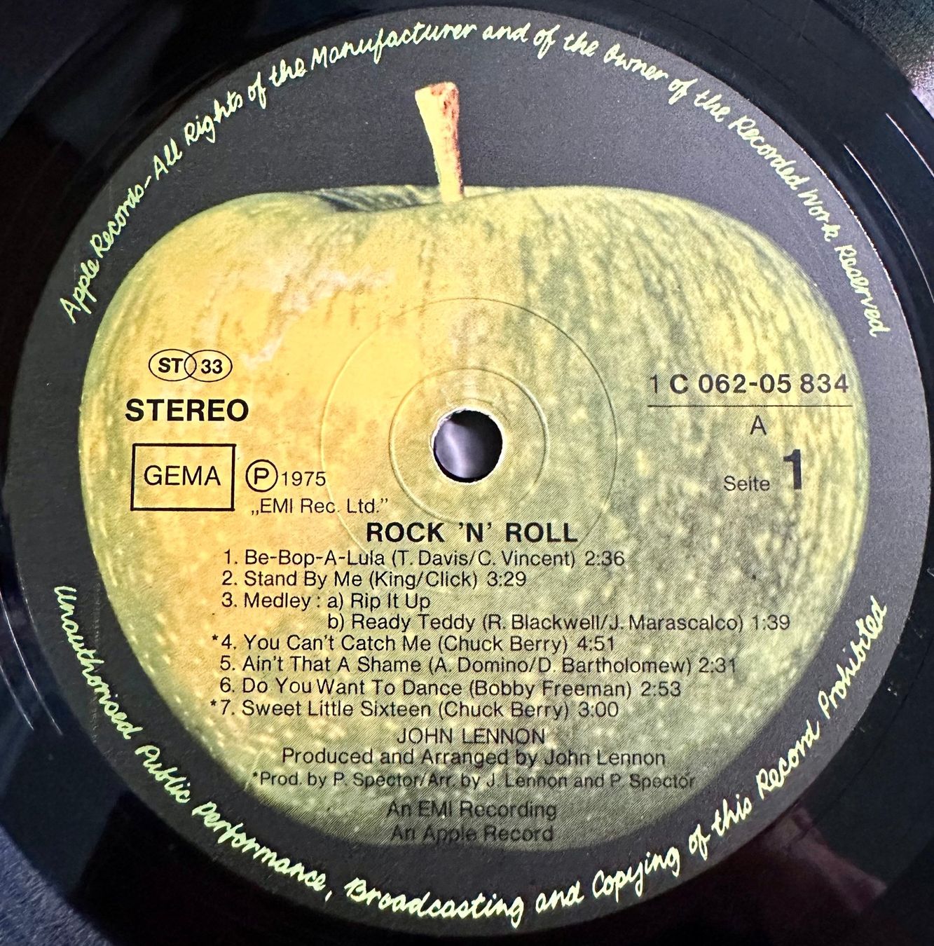 Dischi in vinile: John Lennon - Rock 'n' Roll // LP: VG-; Sleeve: VG – Usato da Zürich venduto da saltbee 2