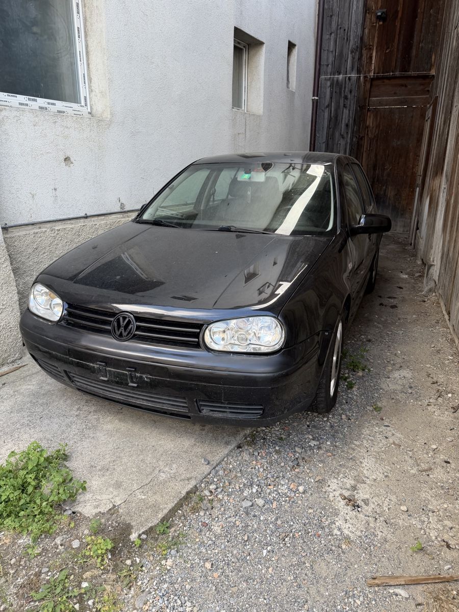 VW Automobili: VW GOLF 4 1.8T – Usato da Esslingen venduto da ham_q8qn 1