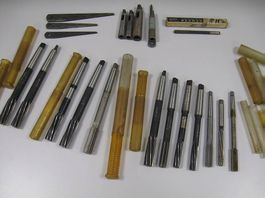 12 x Maschinen-Reibahle verschiedene Grössen & Hersteller