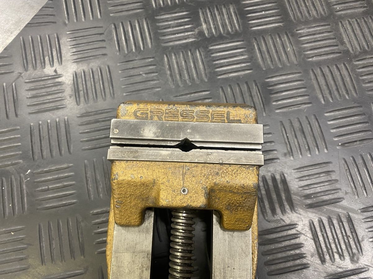 Gressel Tous les outils: Gressel Ecopos Maschinenschraubstock ab 1.- – D'occasion à Wabern par HK-Design 2