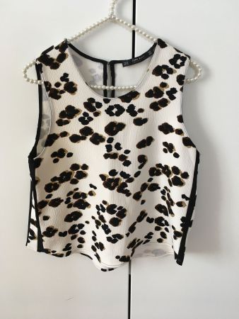 Zara Bluse neuwertig Gr. M