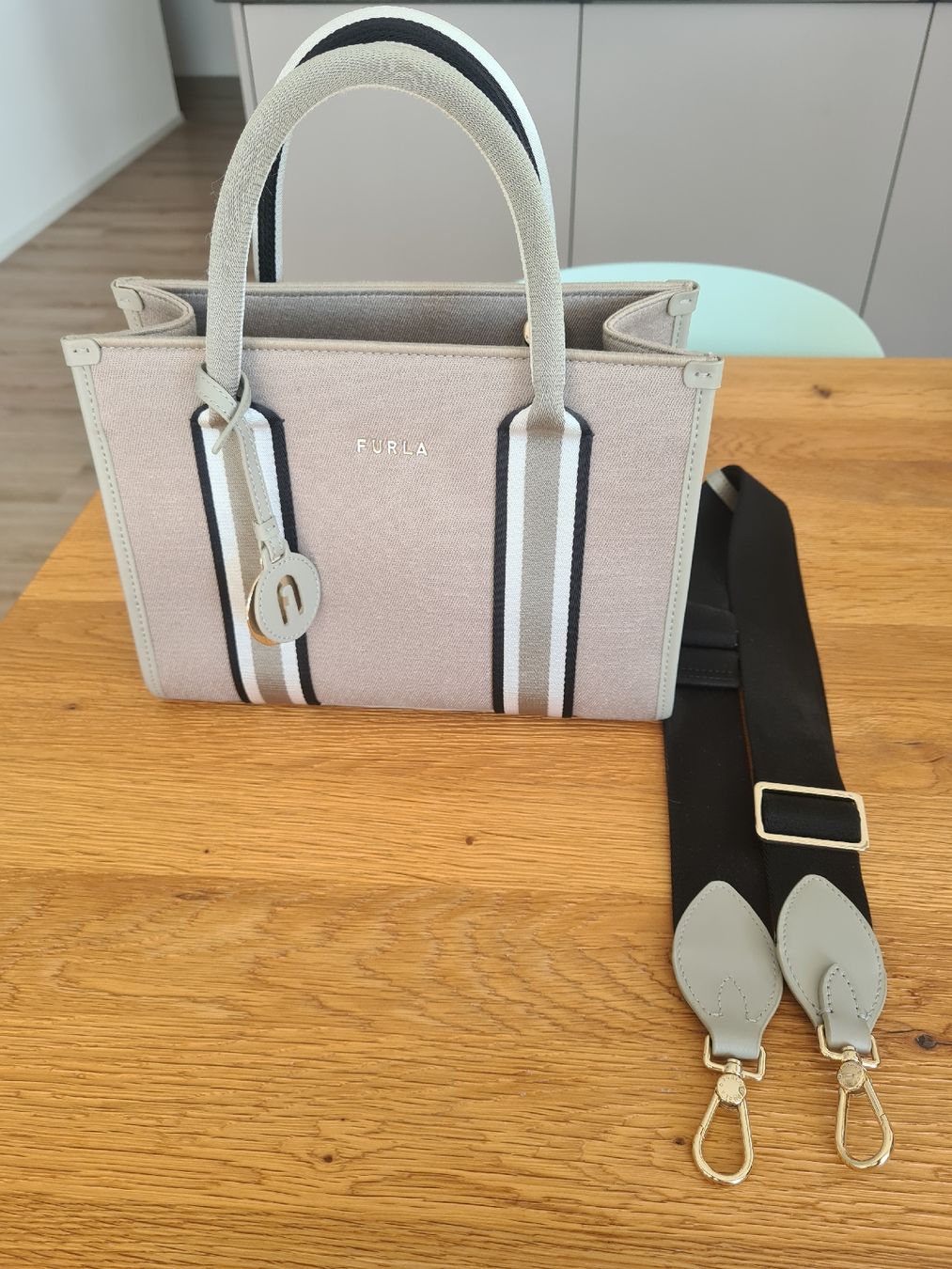 Furla Borse da donna: Furla Handtasche – Usato da Dübendorf venduto da Silberfeder