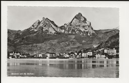 AK 1952 Brunnen und die Mythen