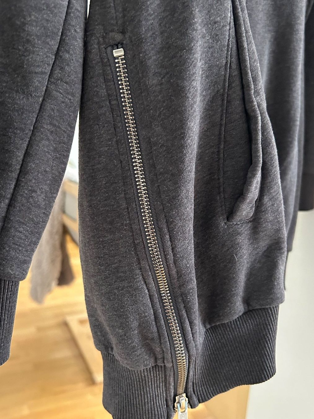 Maglioni & Felpe: Cooles Forvert lang Sweatshirt mit Rollkragen, Gr.L – Usato da Feuerthalen venduto da Anna_Swift 2