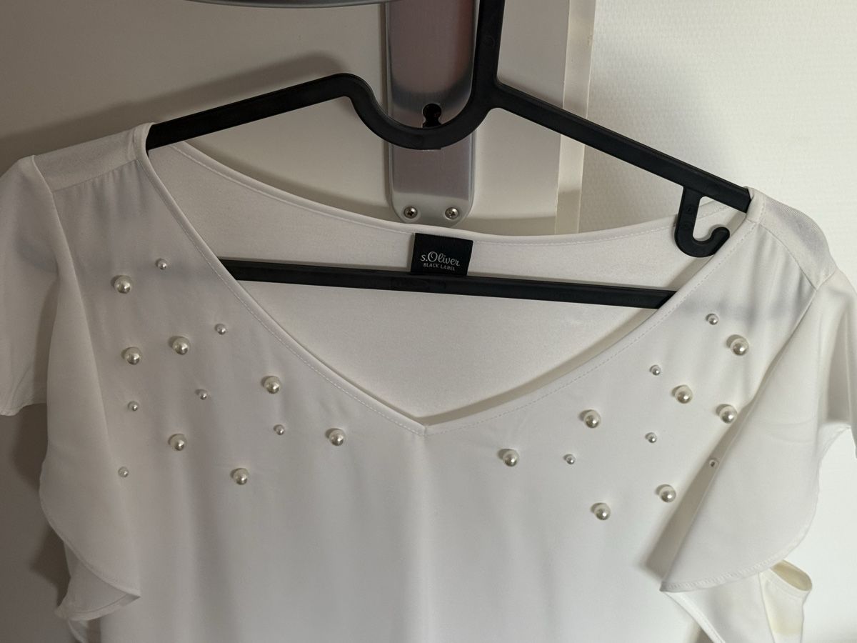 S.Oliver Camicette: S.Oliver Blacklabel cremeweisse Bluse mit Perlen, Grösse 38 – Nuovo (secondo la descrizione) da Männedorf venduto da mel_st6z 2