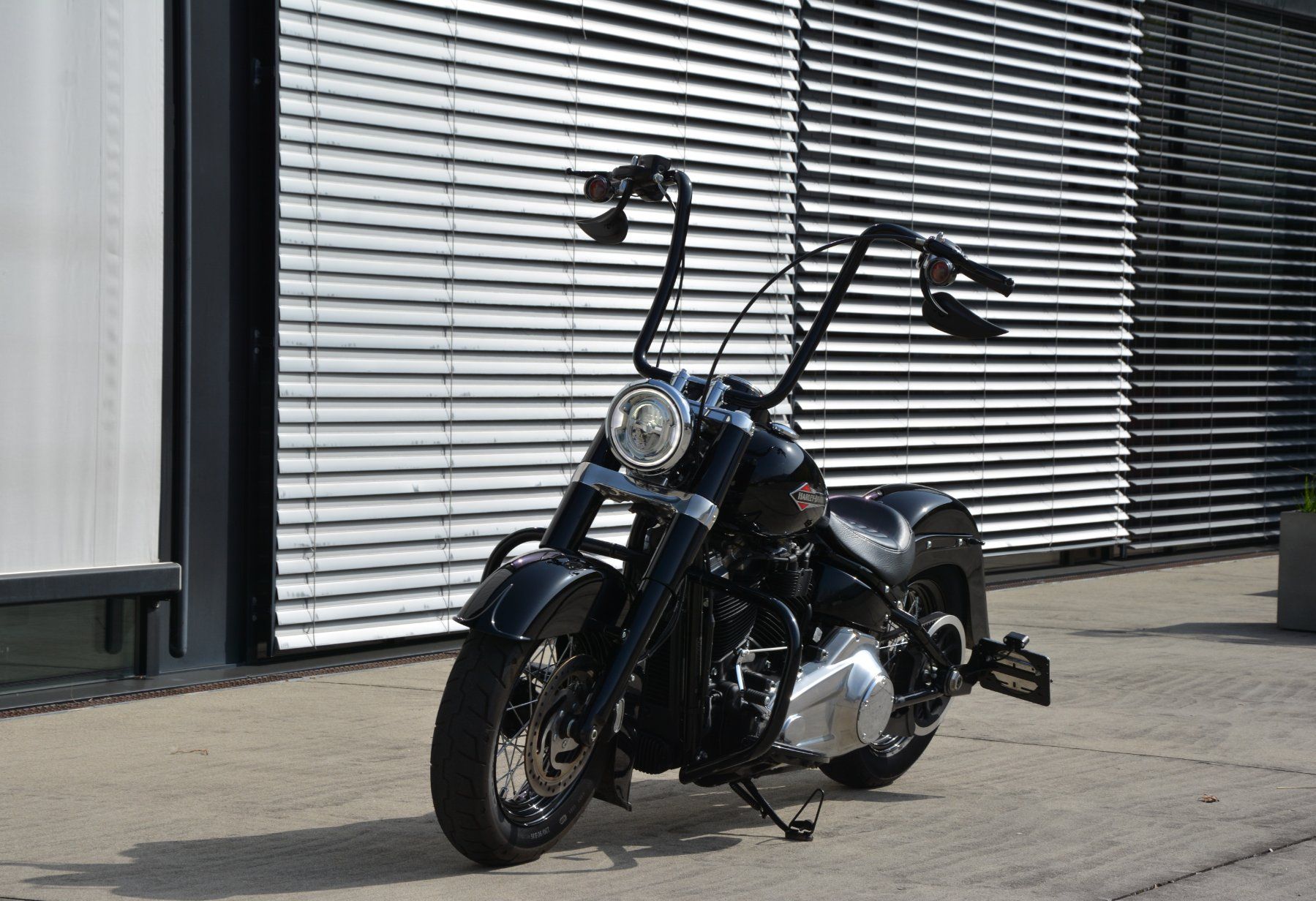 Harley-Davidson Chopper: HARLEY-DAVIDSON FLSL Softail Slim 107 – Gebraucht aus Oberkulm von Curiger-Automobile