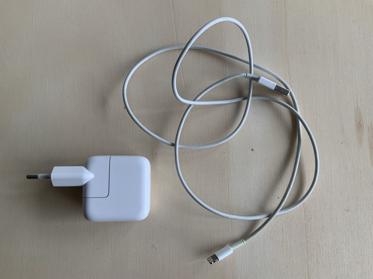 Apple Tablettes PC: iPad Pro 10.5 inch Model A1709 – D'occasion à Möriken AG par Hardworkinggirl 3