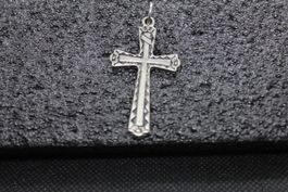 Kreuz Anhänger aus Silber mit Blumenmuster guter Zustand