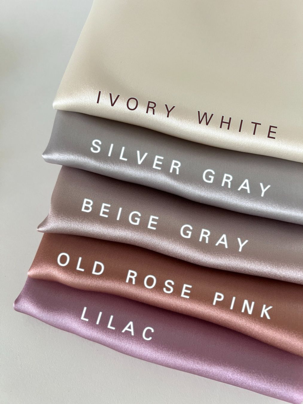 Foulard & Sciarpe: New 53cm Silk Scarf Square Silver Light Grey Plain Color – Nuovo e nell'imballaggio originale da Baar venduto da virginiablossoms 2