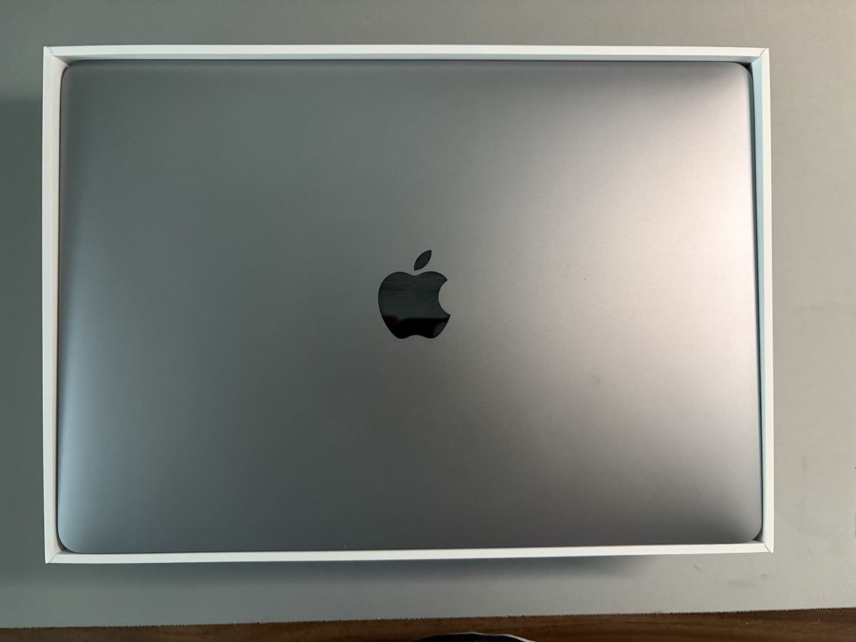 Apple Portables: Apple MacBook Air 13,3-inch – D'occasion à Langwiesen par Sylo1991 2