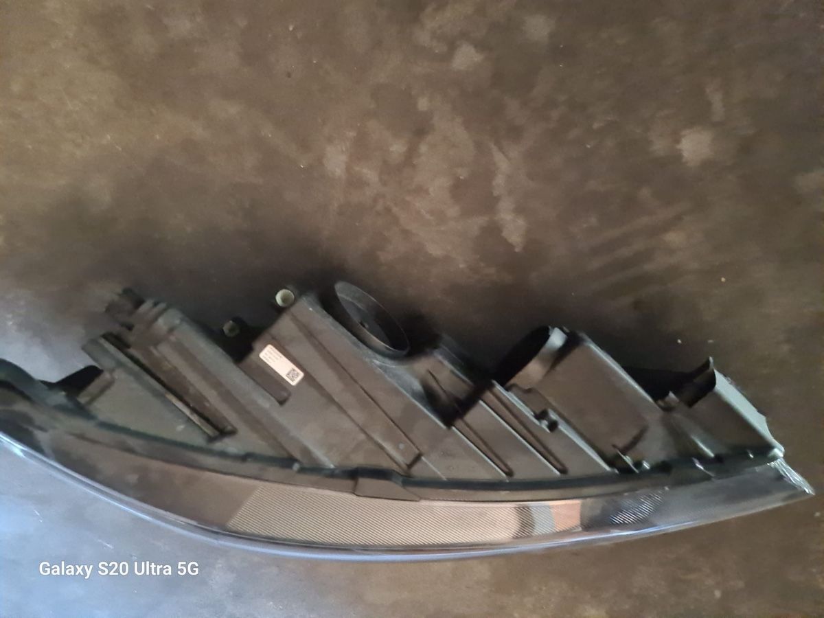 Ford Fari: Ford Transit Scheinwerfer new – Usato da Grabs venduto da fil_c75b