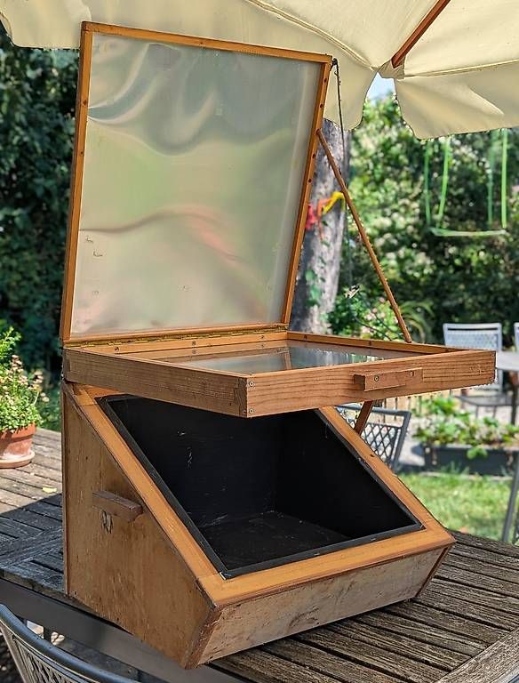 Autres meubles anciens: Sonnenkocher / Solarofen – D'occasion à Rafz par hub_py7f