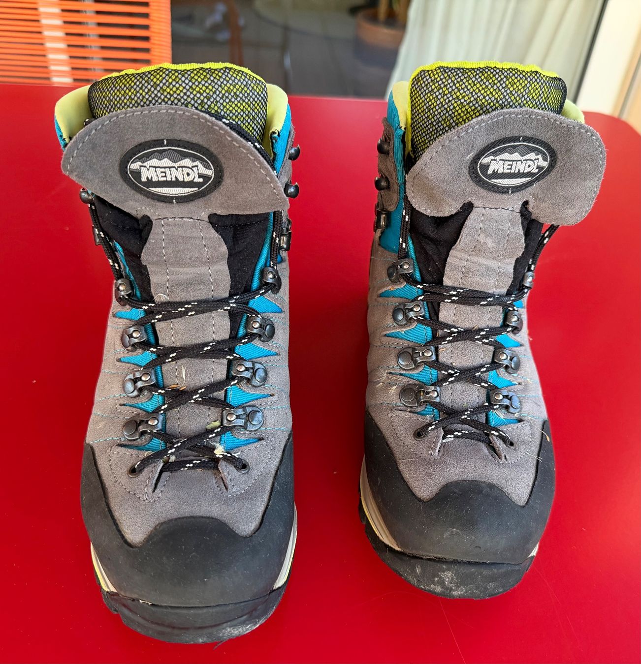 Meindl Scarpe da donna: Meindl Berg und Wanderschuhe Grösse 39 – Usato da Benken SG venduto da Ort 1