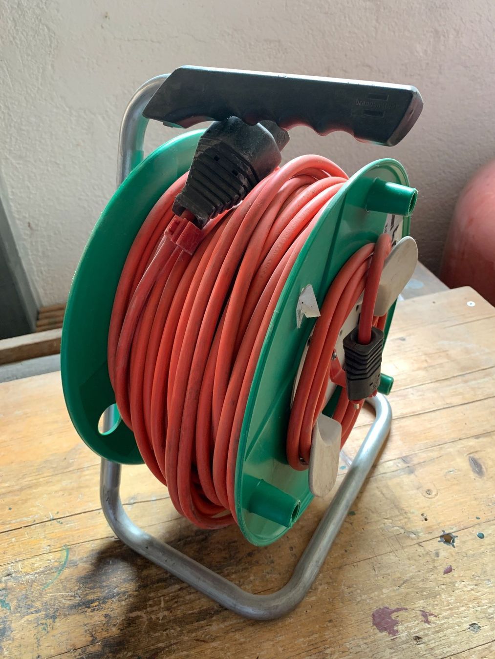 Cavi: Kabelrolle Kunstoff, 50 Meter Kabel – Usato da Zuzwil SG venduto da Mundi01 1