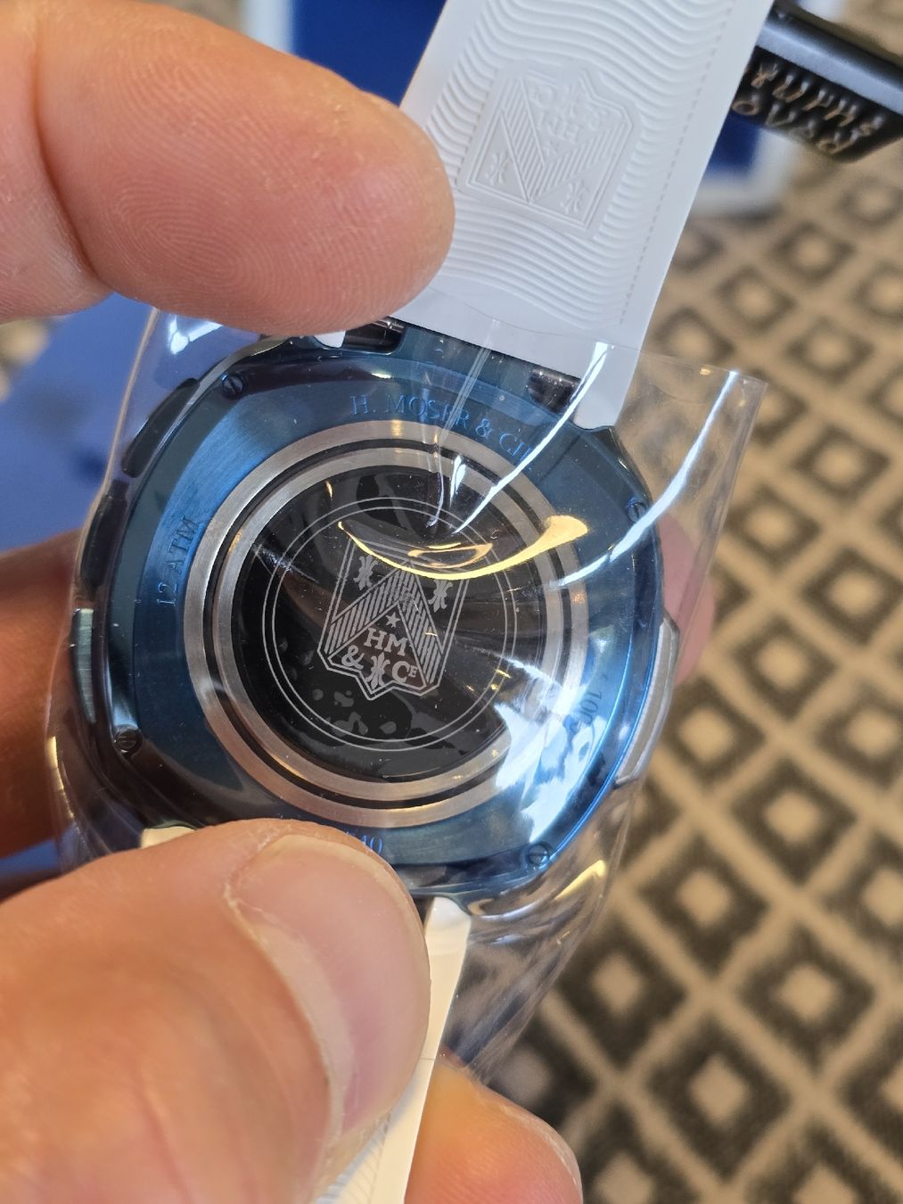H.Moser & Cie Uhren: H.Moser off-grid – Neu und originalverpackt aus Troinex von Passion_Chrono 3