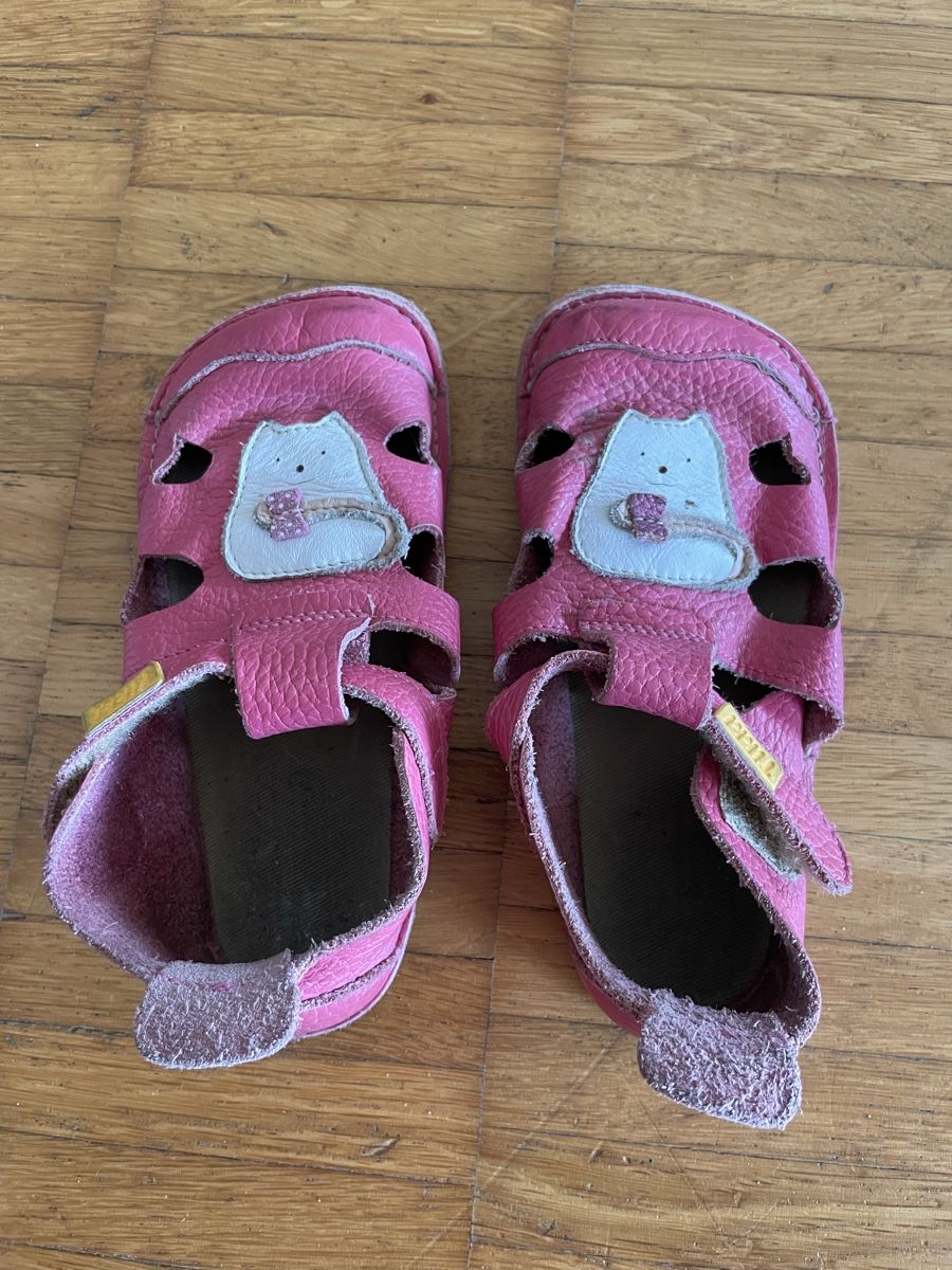 Schuhe für Mädchen: Tikki Sandalen Katze 25 – Gebraucht aus Bassersdorf von zackazacka