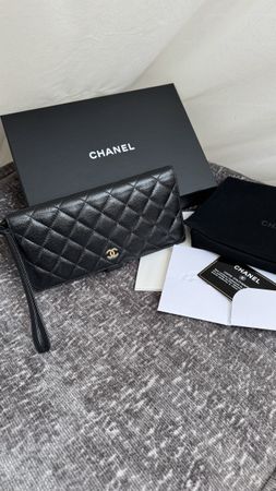 Chanel Pochette Caviar Black/Gold