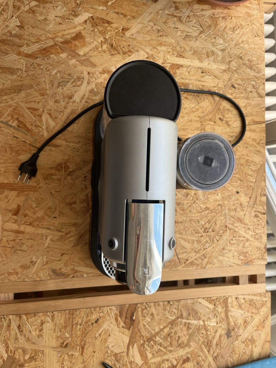 Nespresso Kaffeemaschinen & Espressomaschinen: Kaffemaschine – Gebraucht aus Lausanne von ric_wld7 2
